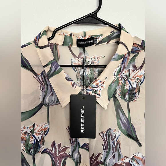 Pretty Little Thing Button Up Top - Picture 4 of 5